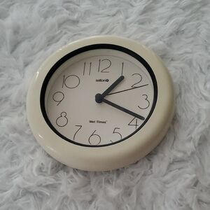 Vintage 80s White Salton Clock